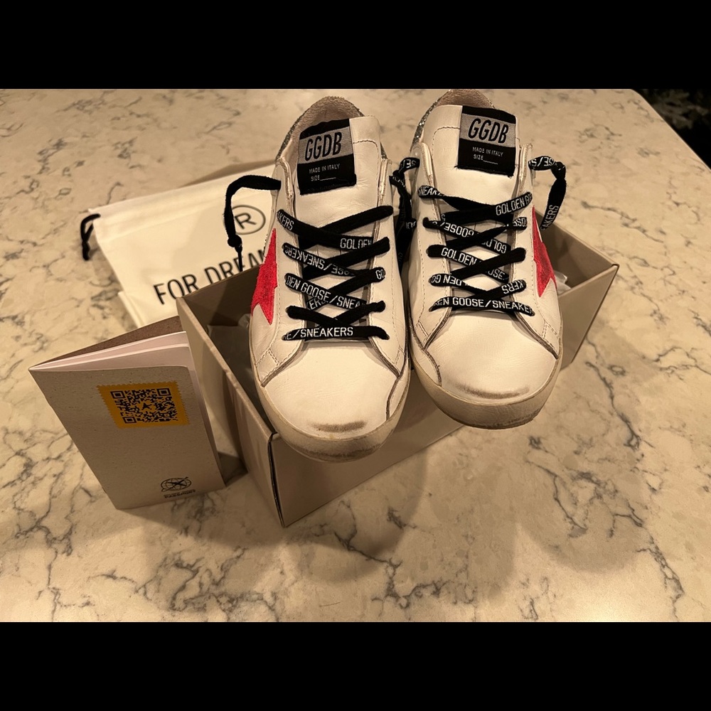 Golden Goose Superstars